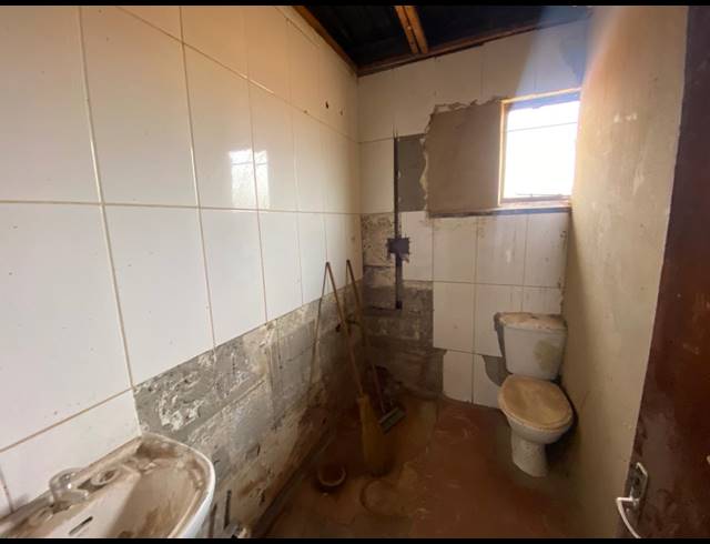 4 BEDROOM HOUSE FOR SALE IN SEBOKENG ZONE 3